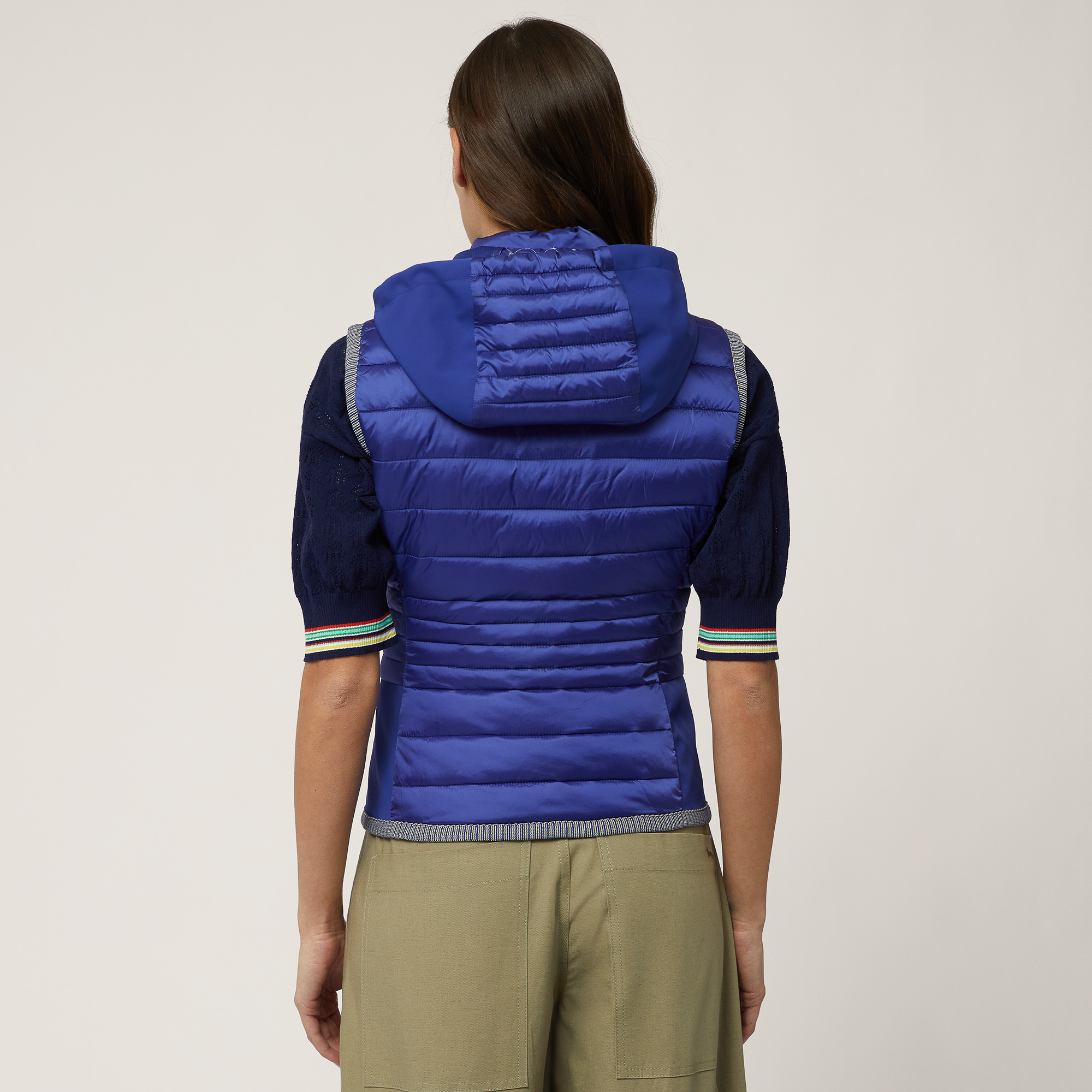 Sleeveless Gilet with Contrasting Trims