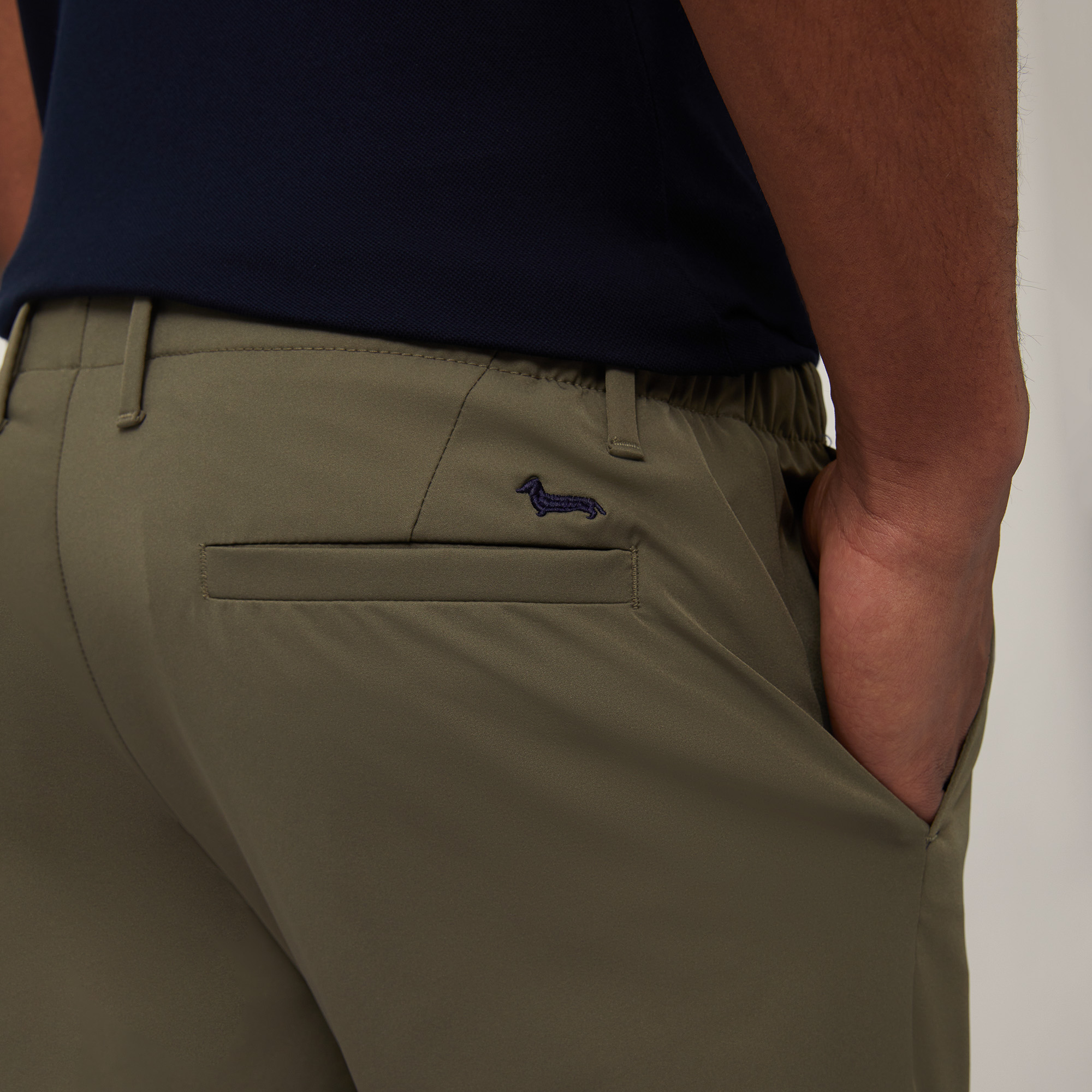 Pantalón chino con pinzas, Verde militar, large image number 2