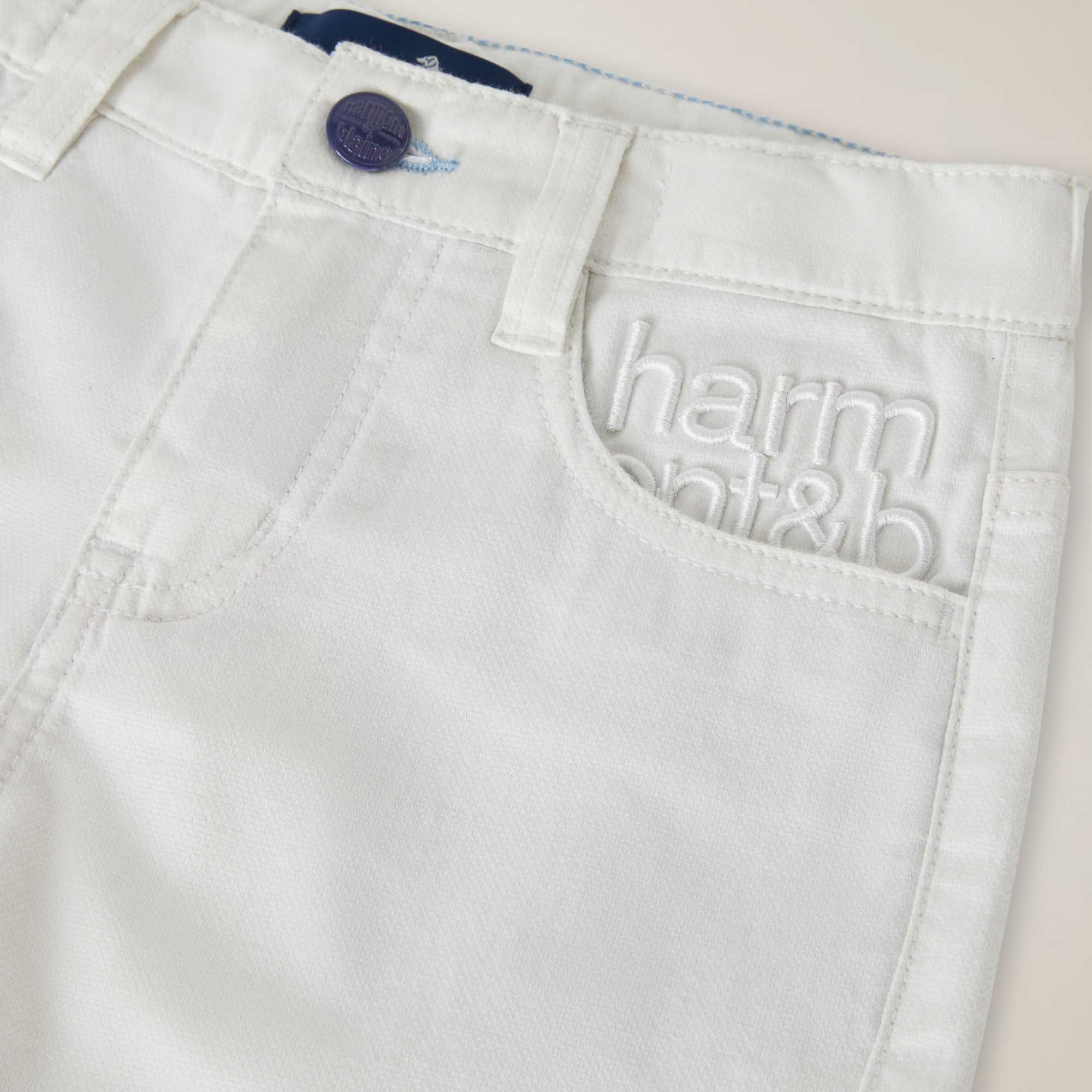 Bermuda shorts with slash pockets and Oxford weave, White, large image number 2