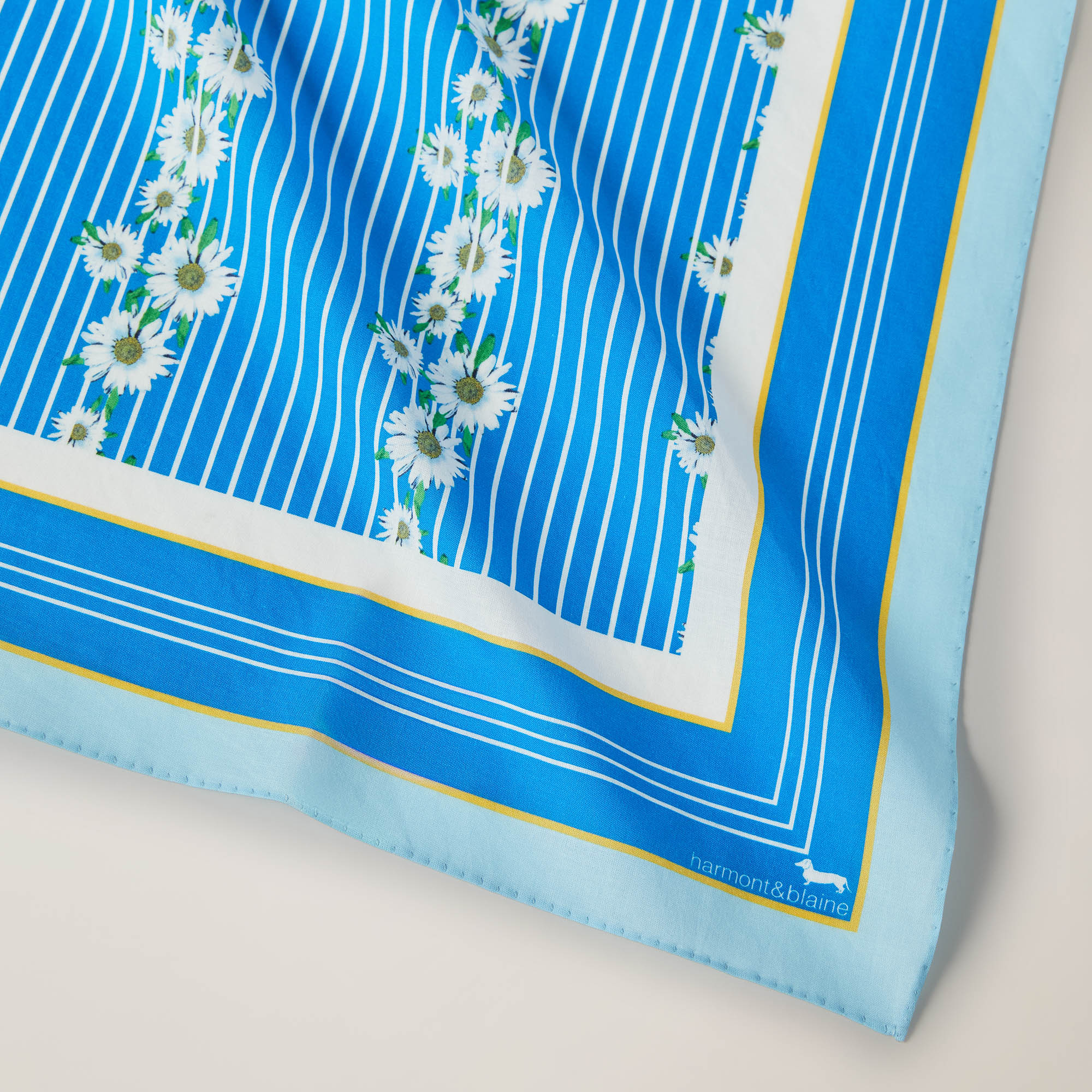 Bandana with Stripes and Daisies, Light Blue, large image number 1