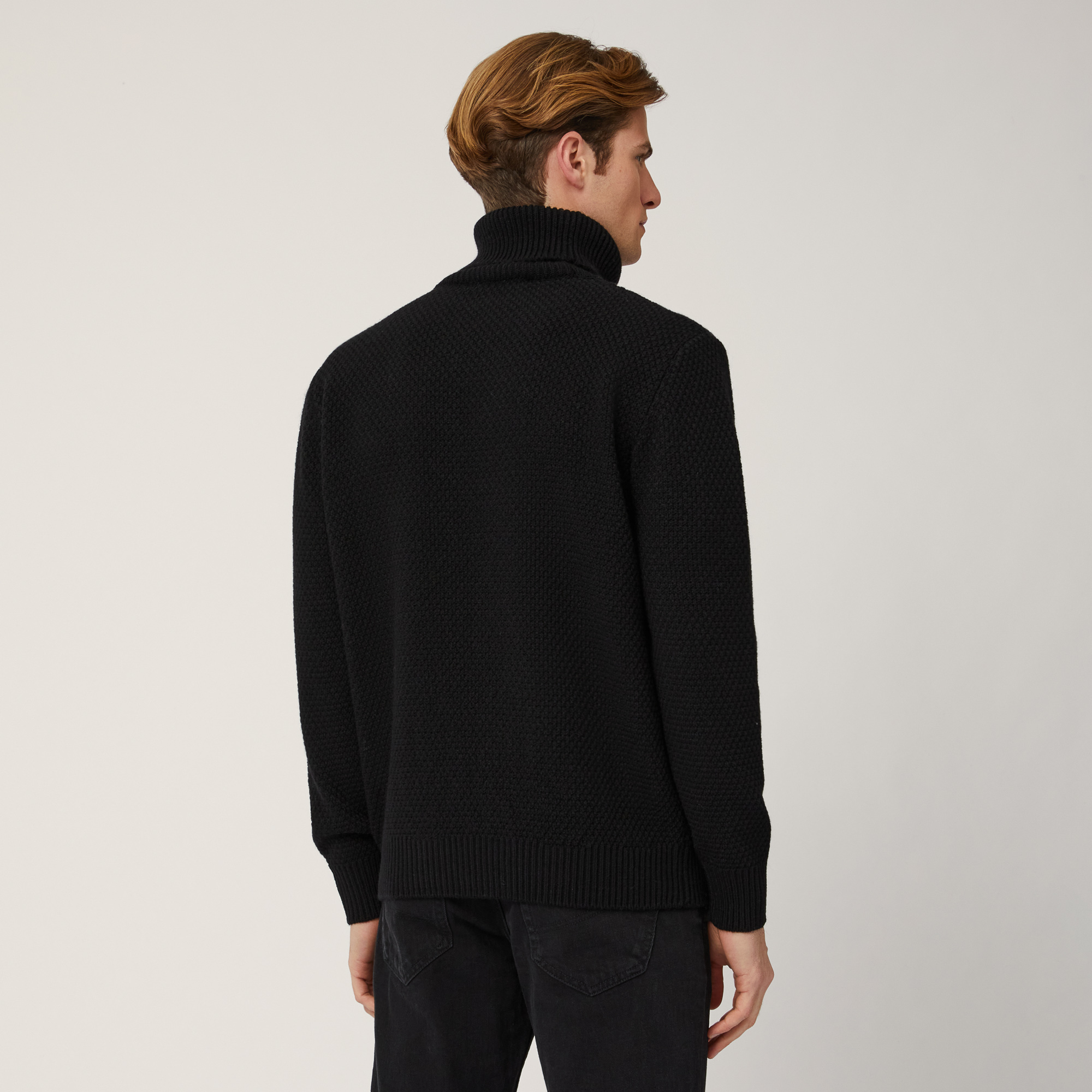 Turtleneck with 3D Workmanship